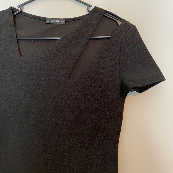 NWOT** Shein XS Black Cut-Out Textured Fit Tee - Picture 3 of 6